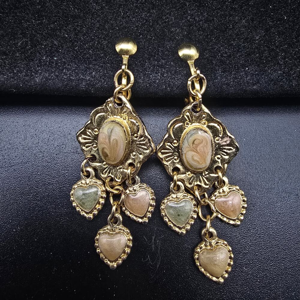 Cream Beige Swirled Enamel Charm Earrings Clip On Vintage 1980s Jewelry